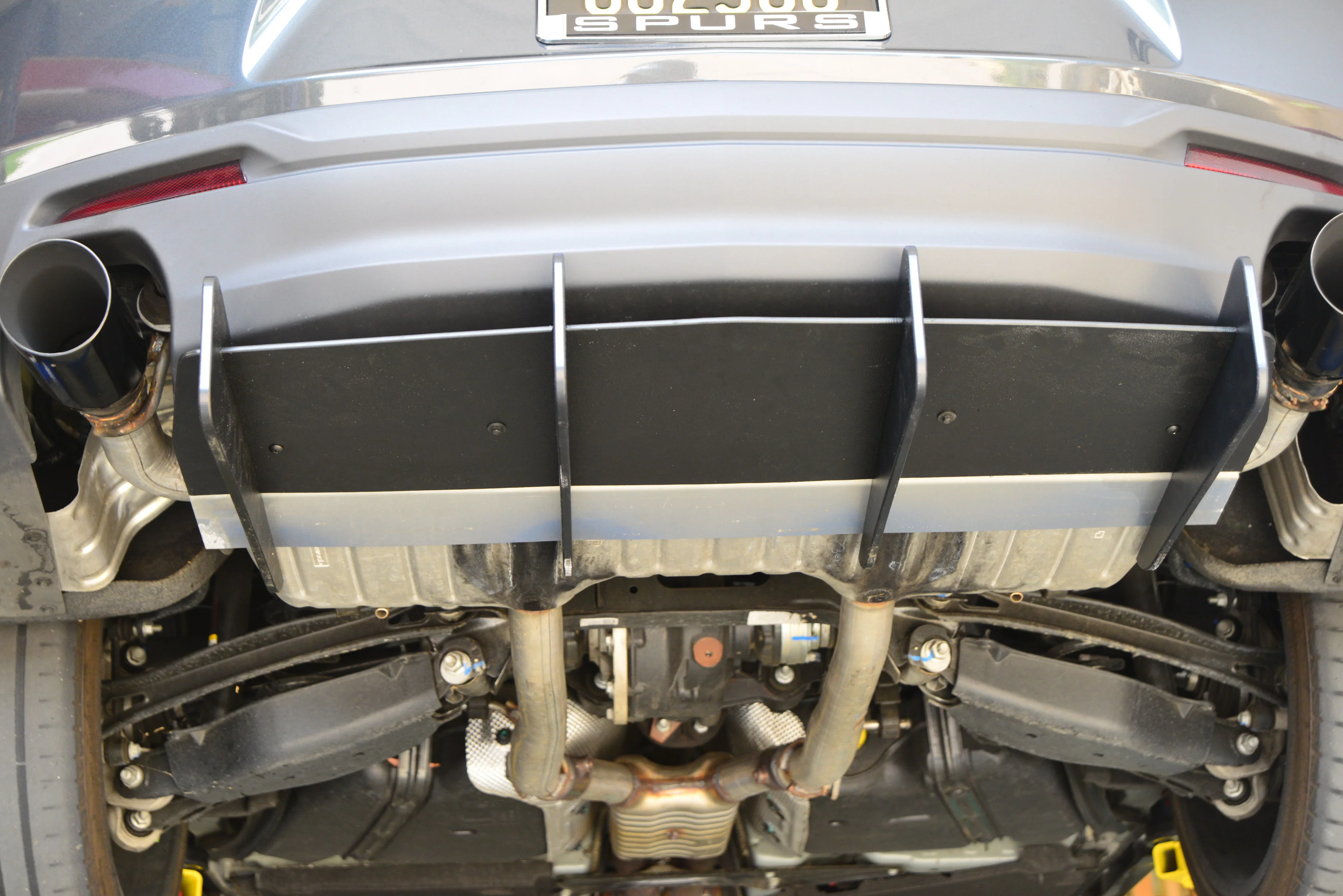 Camaro 16-18 Diffuser - Image 9
