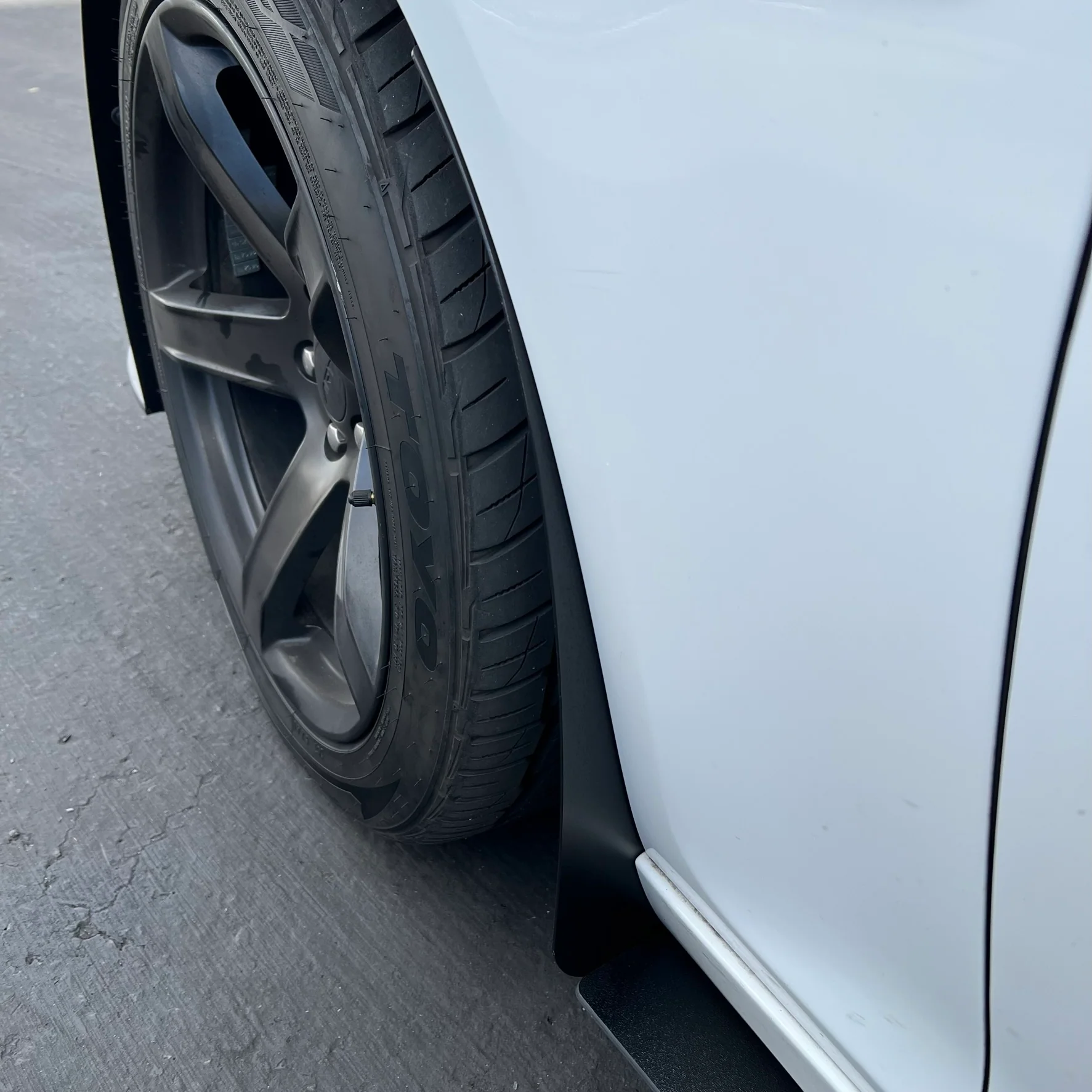 Chrysler 300 SRT 11-19 Standard Rock Guards - Image 2