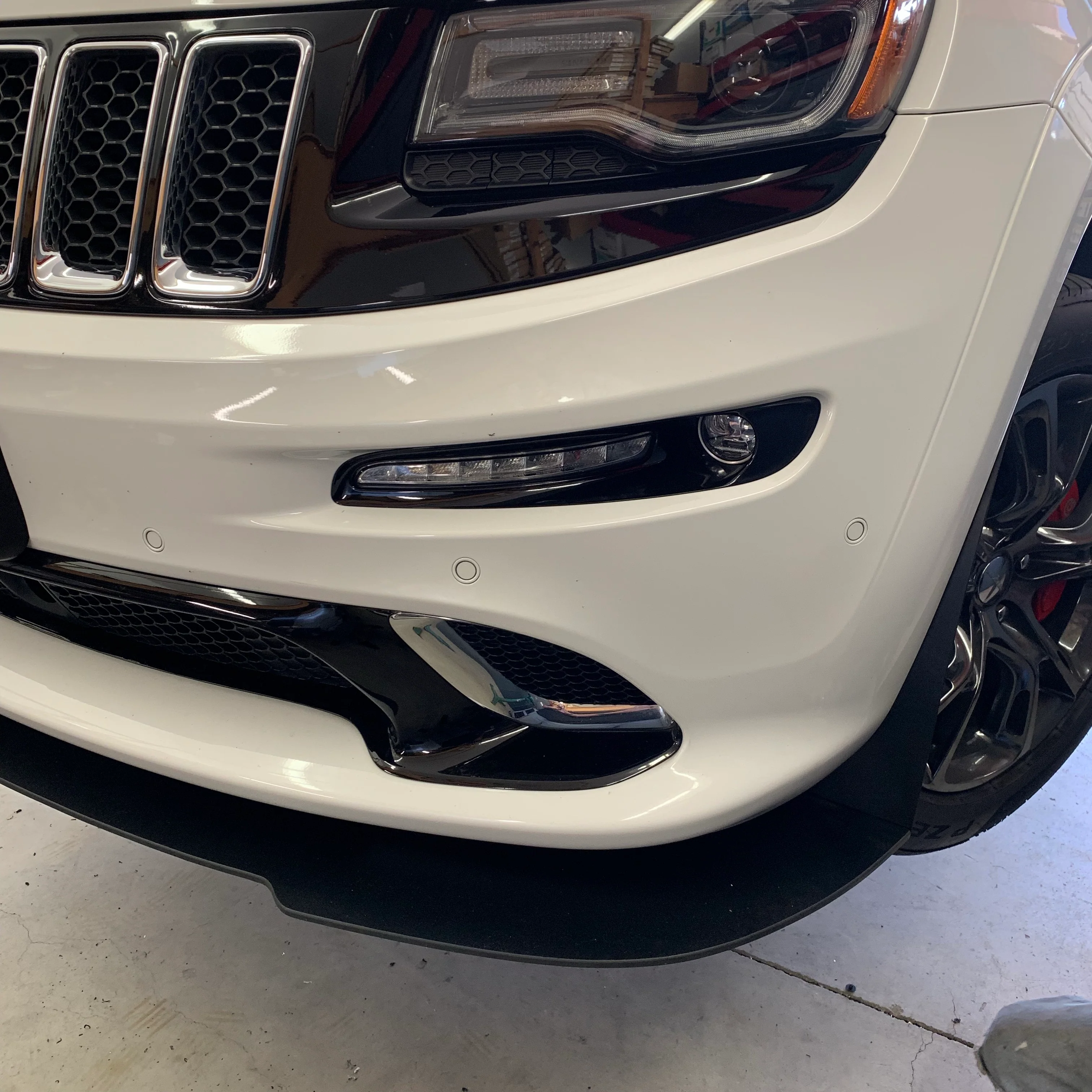 Jeep 11-16 Grand Cherokee SRT Splitter - Image 3