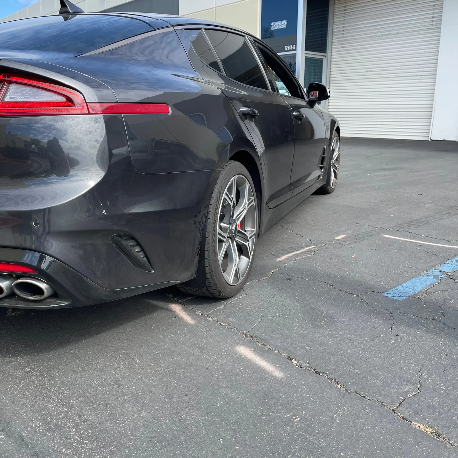 Kia Stinger 2018-2023 Standard Rock Guards - Image 3