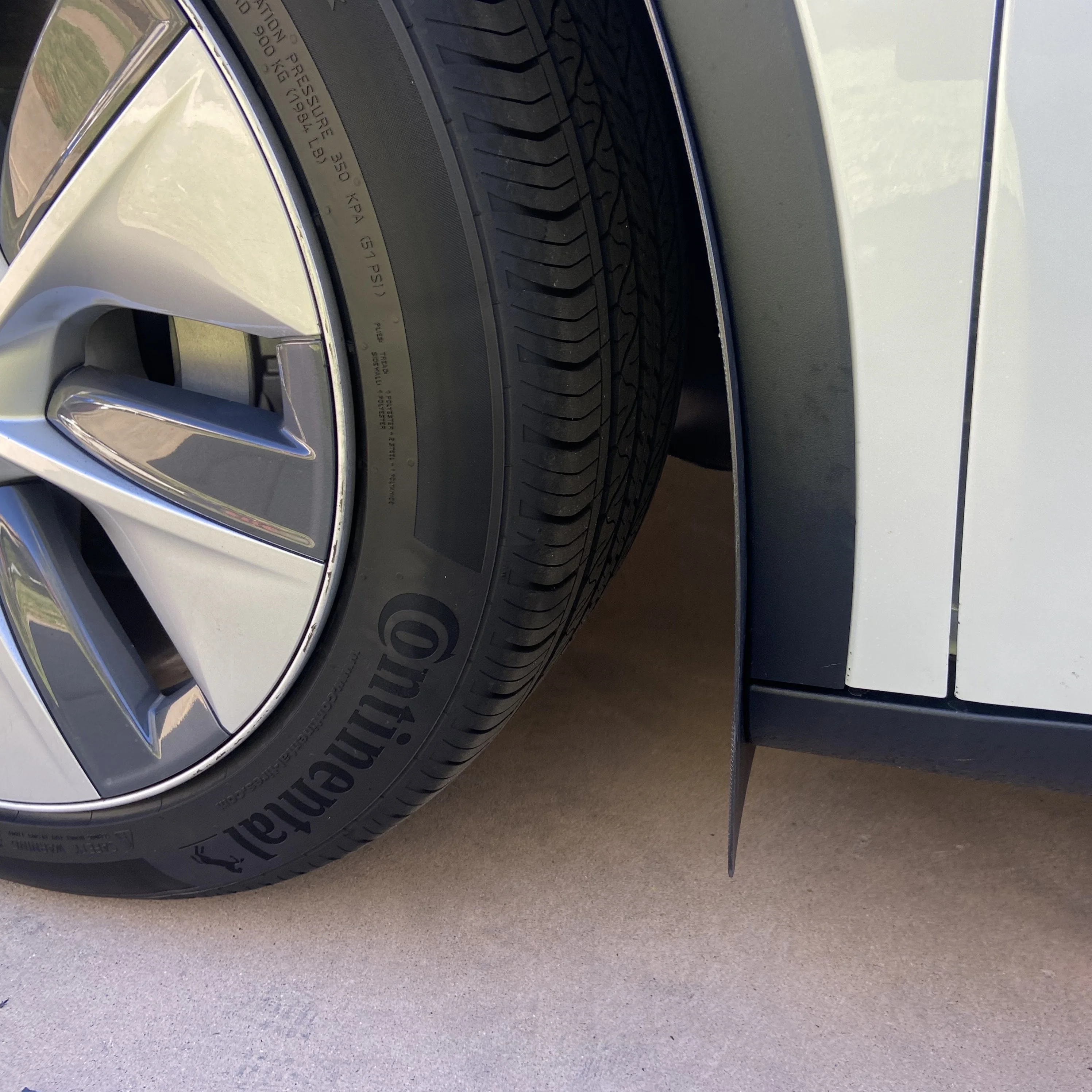 Tesla 20-24 Model Y Standard Rock Guards - Image 3